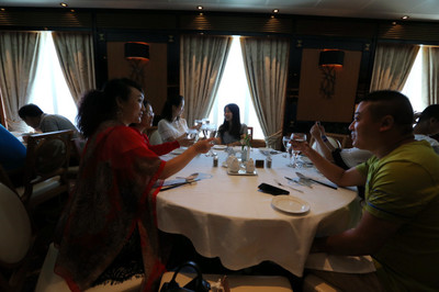 盛世公主-一路歡歌笑語(yǔ) 正餐服務(wù)